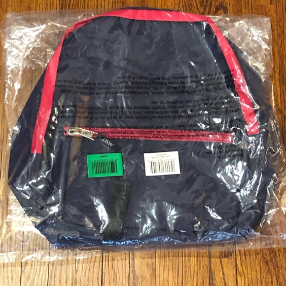 DSW Backpack - Picture 4 of 4